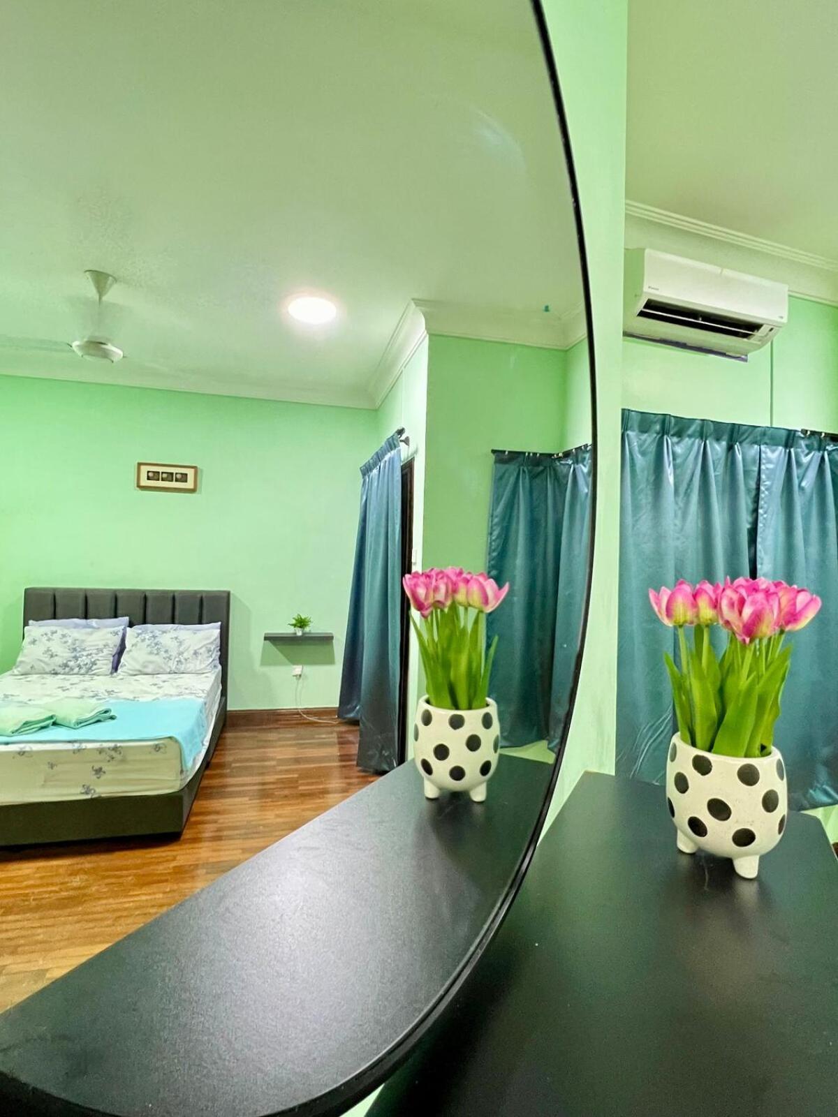 Rini Utama Homestay Skudai Eksteriør billede