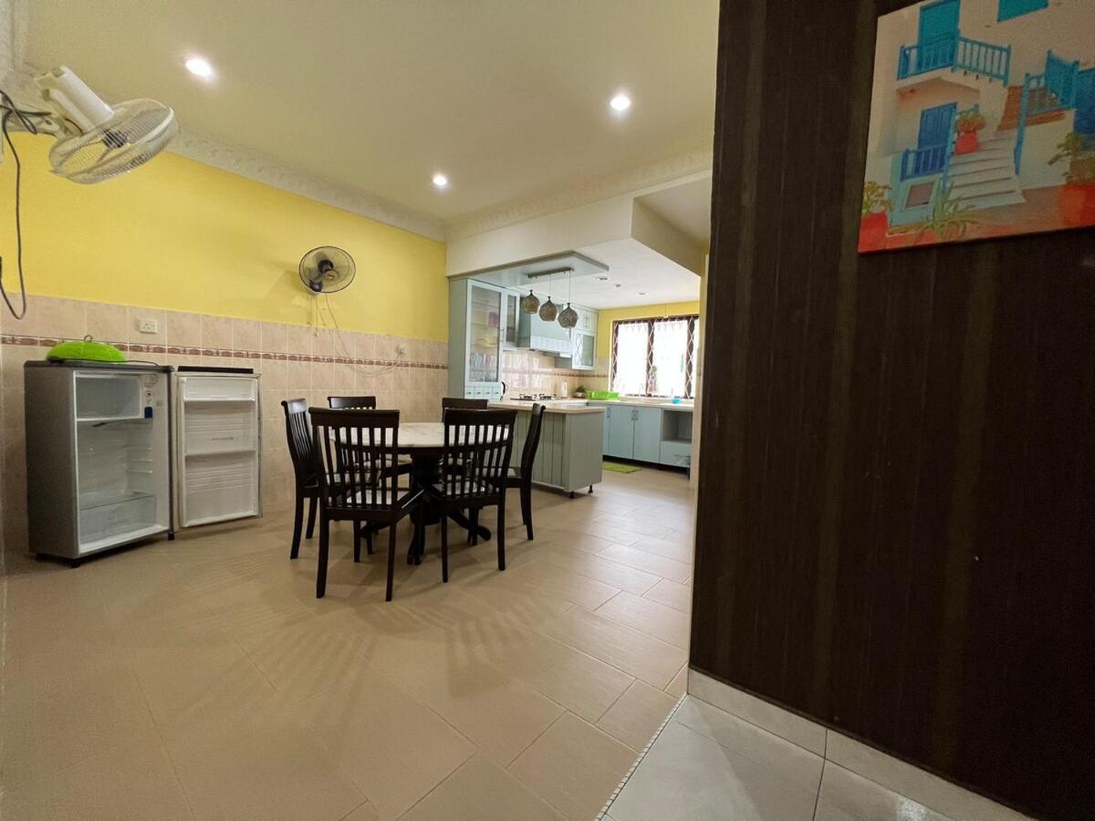 Rini Utama Homestay Skudai Eksteriør billede
