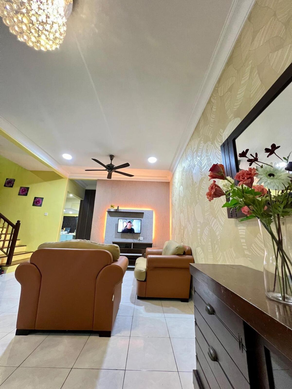 Rini Utama Homestay Skudai Eksteriør billede