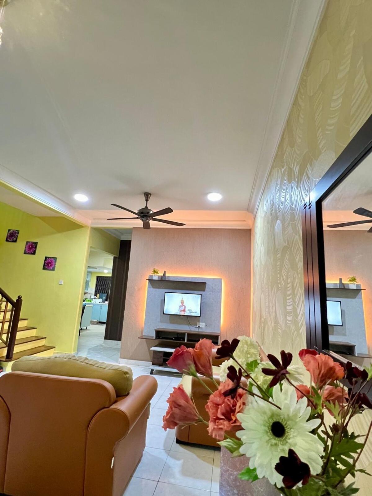Rini Utama Homestay Skudai Eksteriør billede